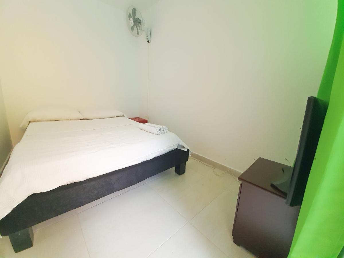 Hostal La Mercedes Street Cali Buitenkant foto