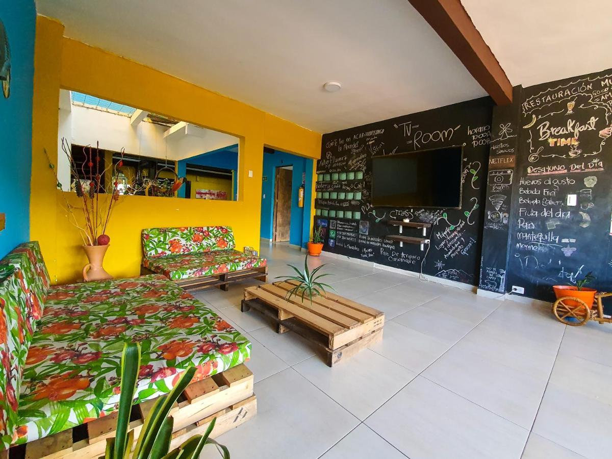 Hostal La Mercedes Street Cali Buitenkant foto