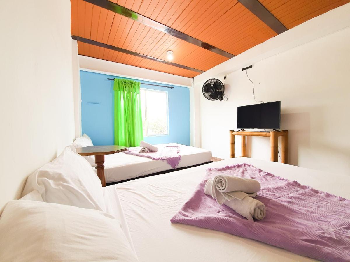 Hostal La Mercedes Street Cali Buitenkant foto